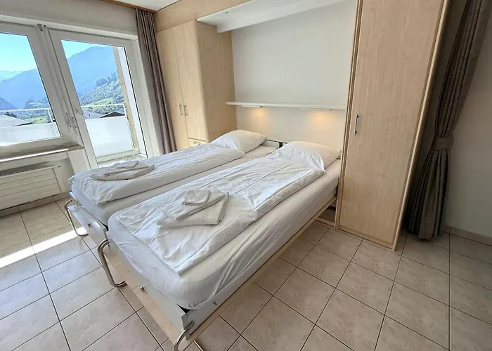 Salute 106 * 洛伊克巴德