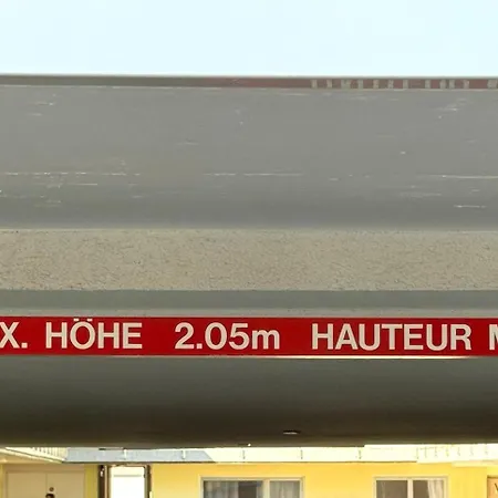 Salute 106 * לויקרבאד